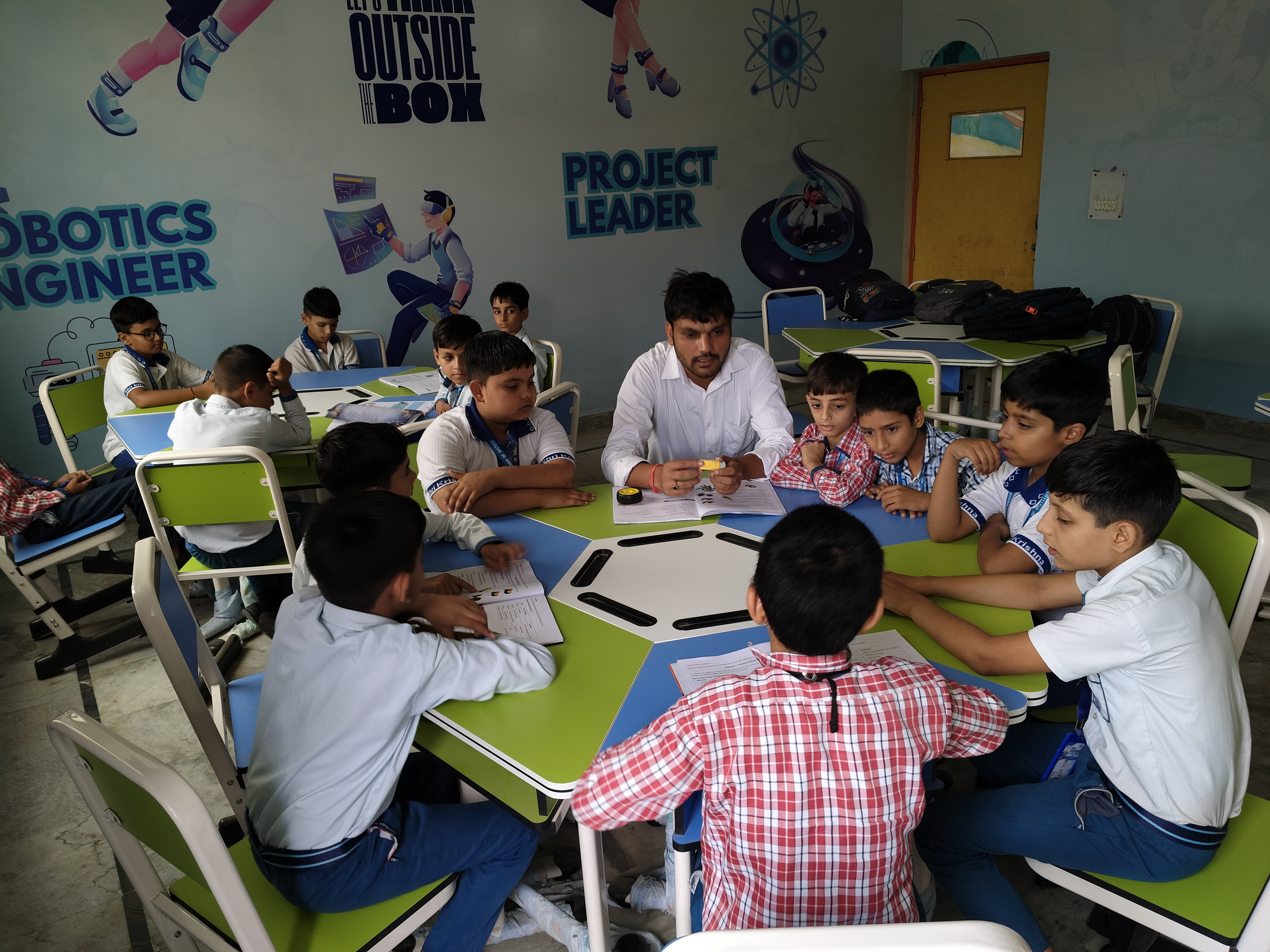 Robotics Lab Snapshot 16